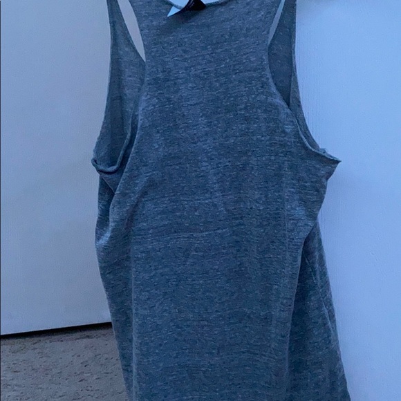 Too small - Picture 4 of 4